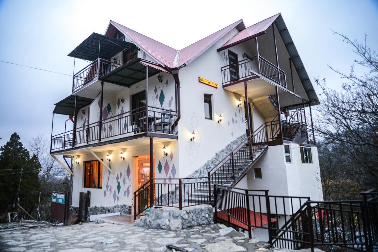 Paxlava Guesthouse & Restaurant Dilijan Bagian luar foto