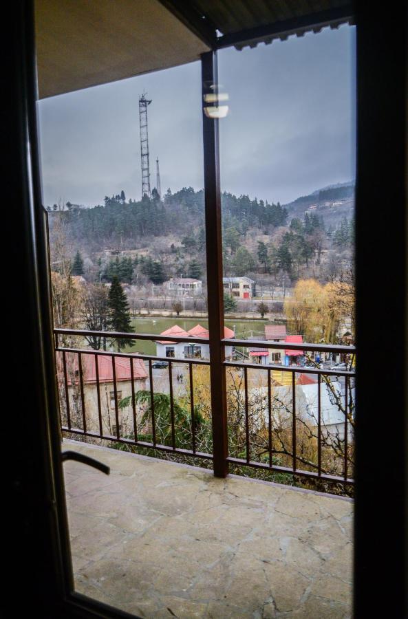 Paxlava Guesthouse & Restaurant Dilijan Bagian luar foto