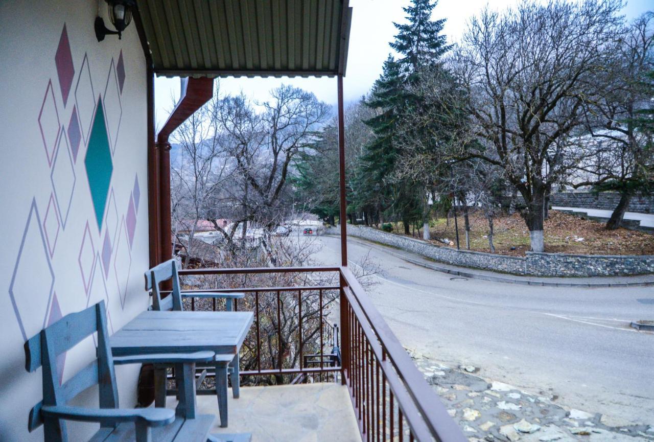Paxlava Guesthouse & Restaurant Dilijan Bagian luar foto