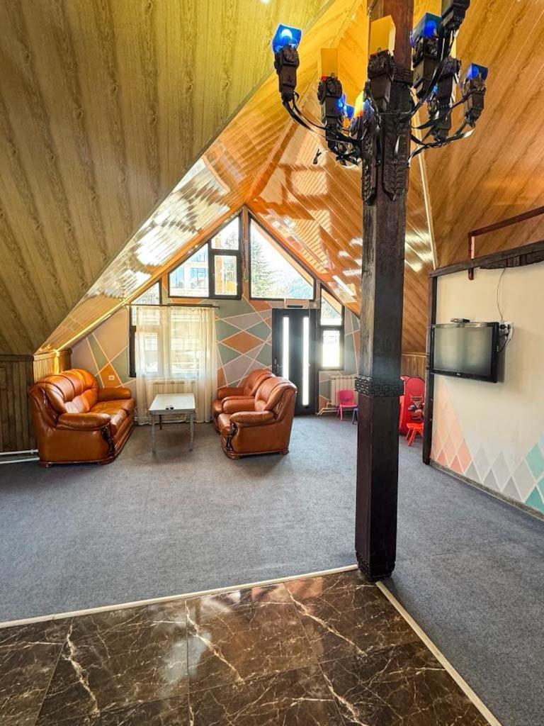 Paxlava Guesthouse & Restaurant Dilijan Bagian luar foto