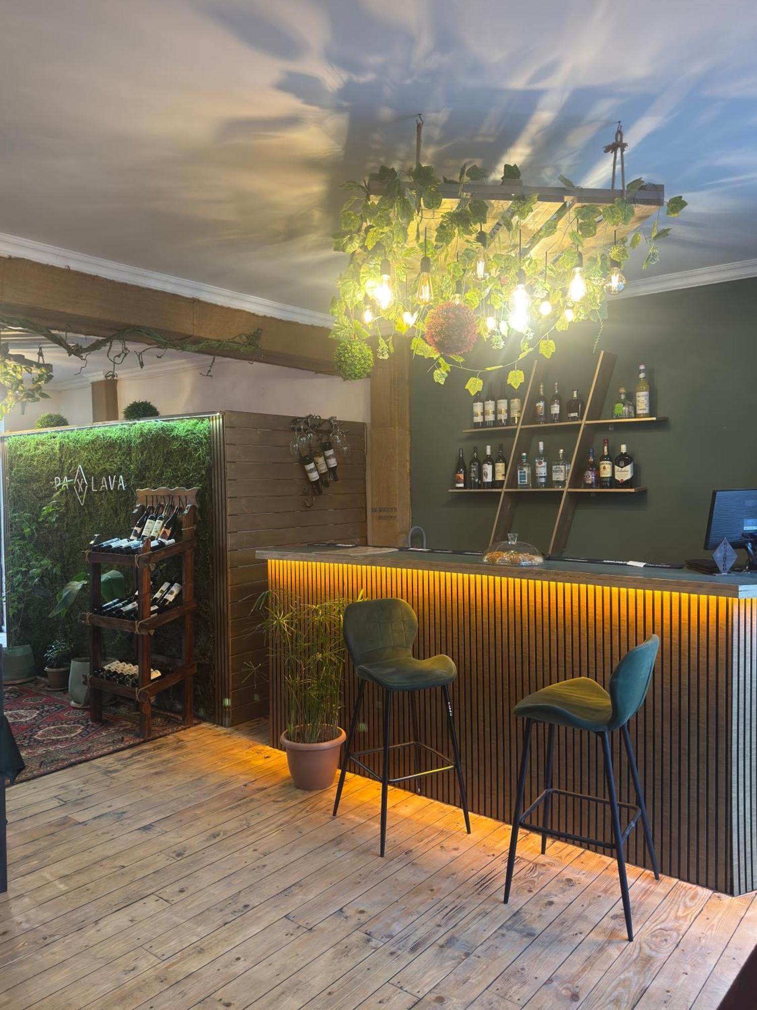 Paxlava Guesthouse & Restaurant Dilijan Bagian luar foto