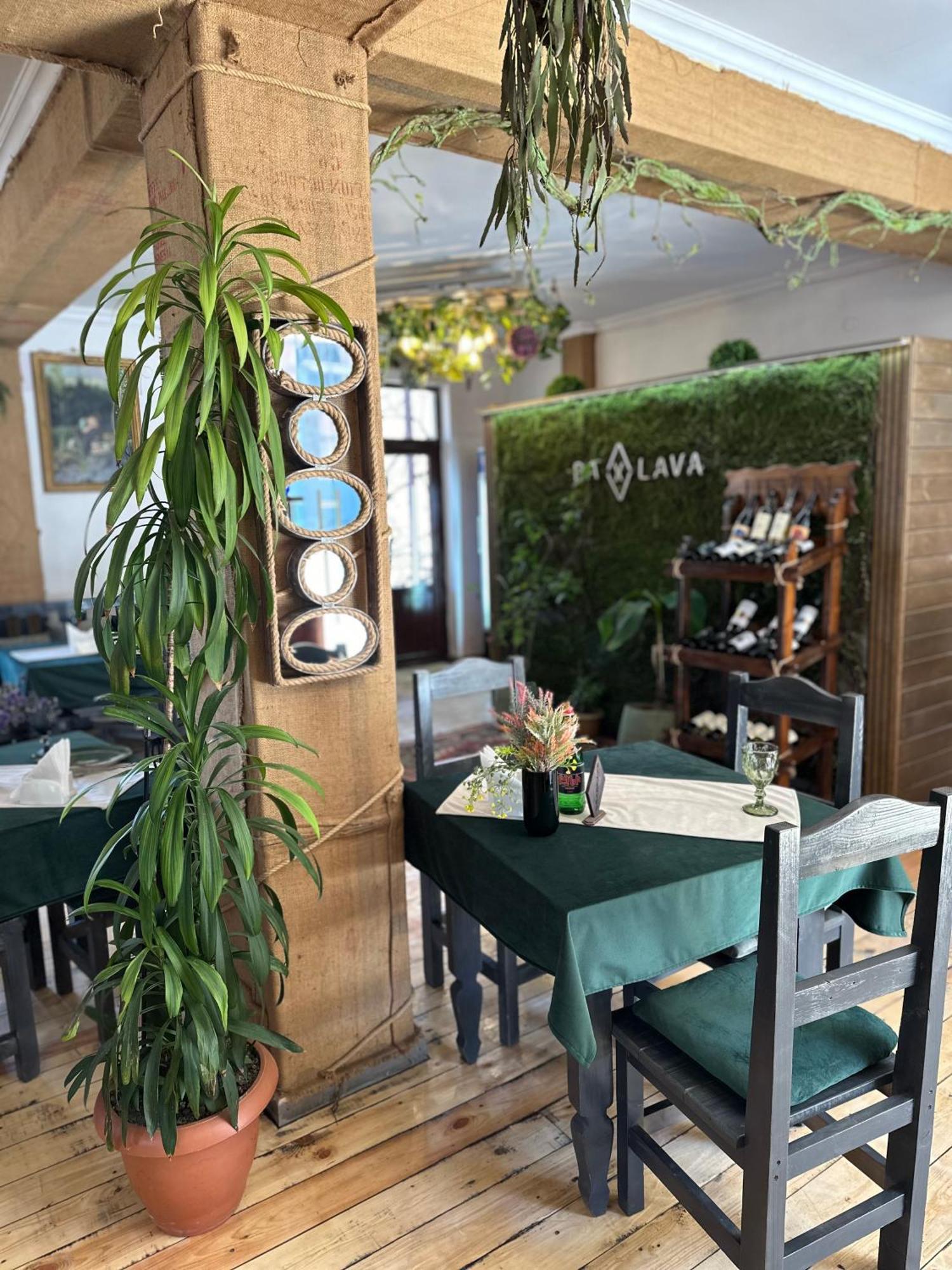 Paxlava Guesthouse & Restaurant Dilijan Bagian luar foto