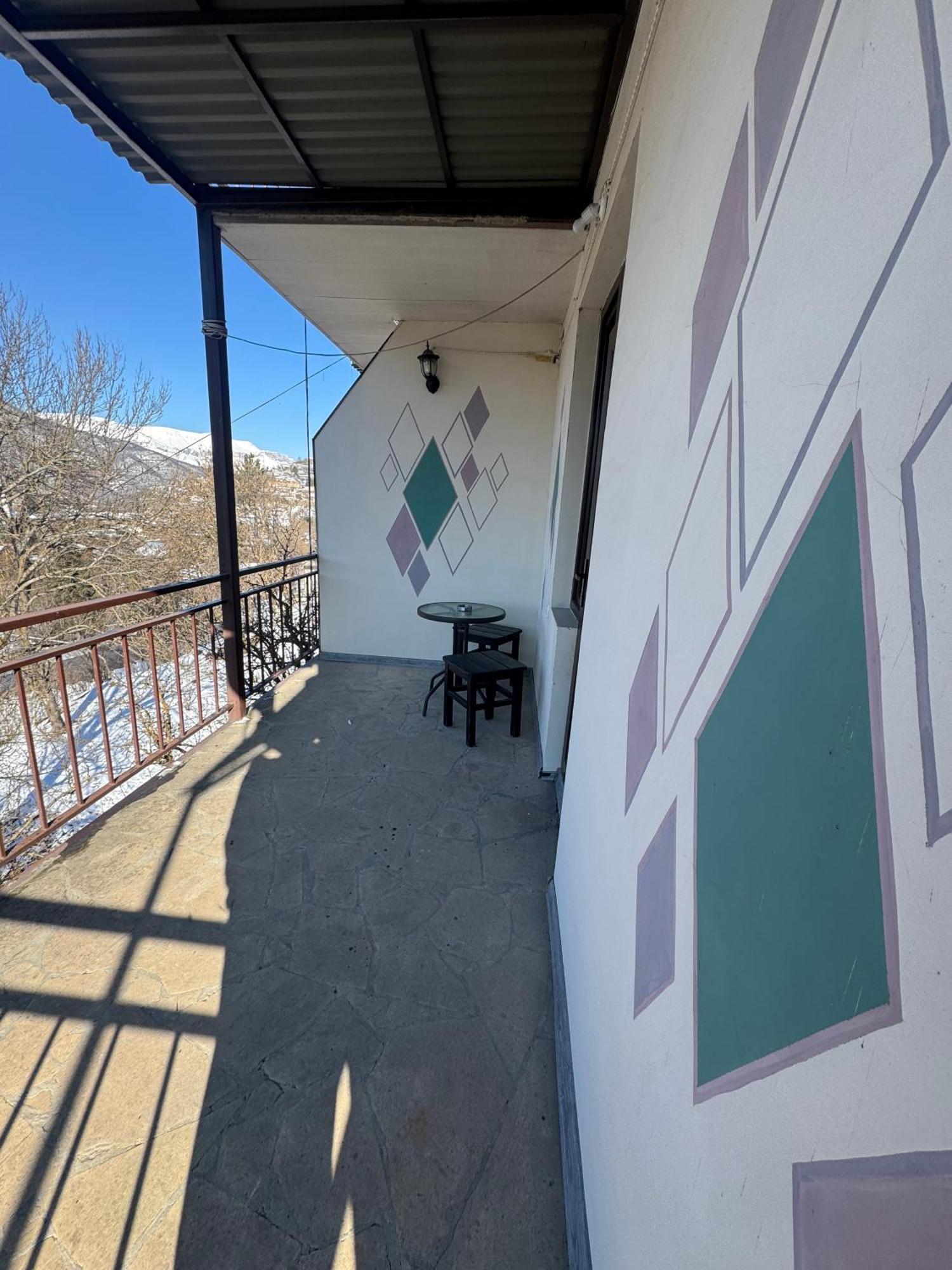Paxlava Guesthouse & Restaurant Dilijan Bagian luar foto